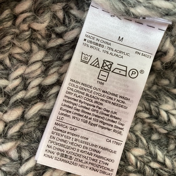 Medium wool GAP sweater - Picture 4 of 11